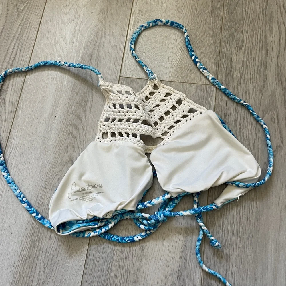Frankies Bikinis Top blue dahlia crochet bikini womens Blue (xsmall) cutout swim